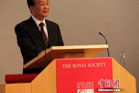 温家宝在英演讲：未来中国将充分实现民主法治